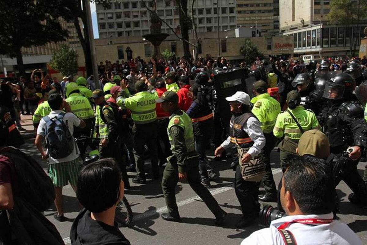 Supuesto pago a antitaurinos agudiza la polémica por disturbios en Bogotá (Foto: Colprensa /VANGUARDIA LIBERAL)