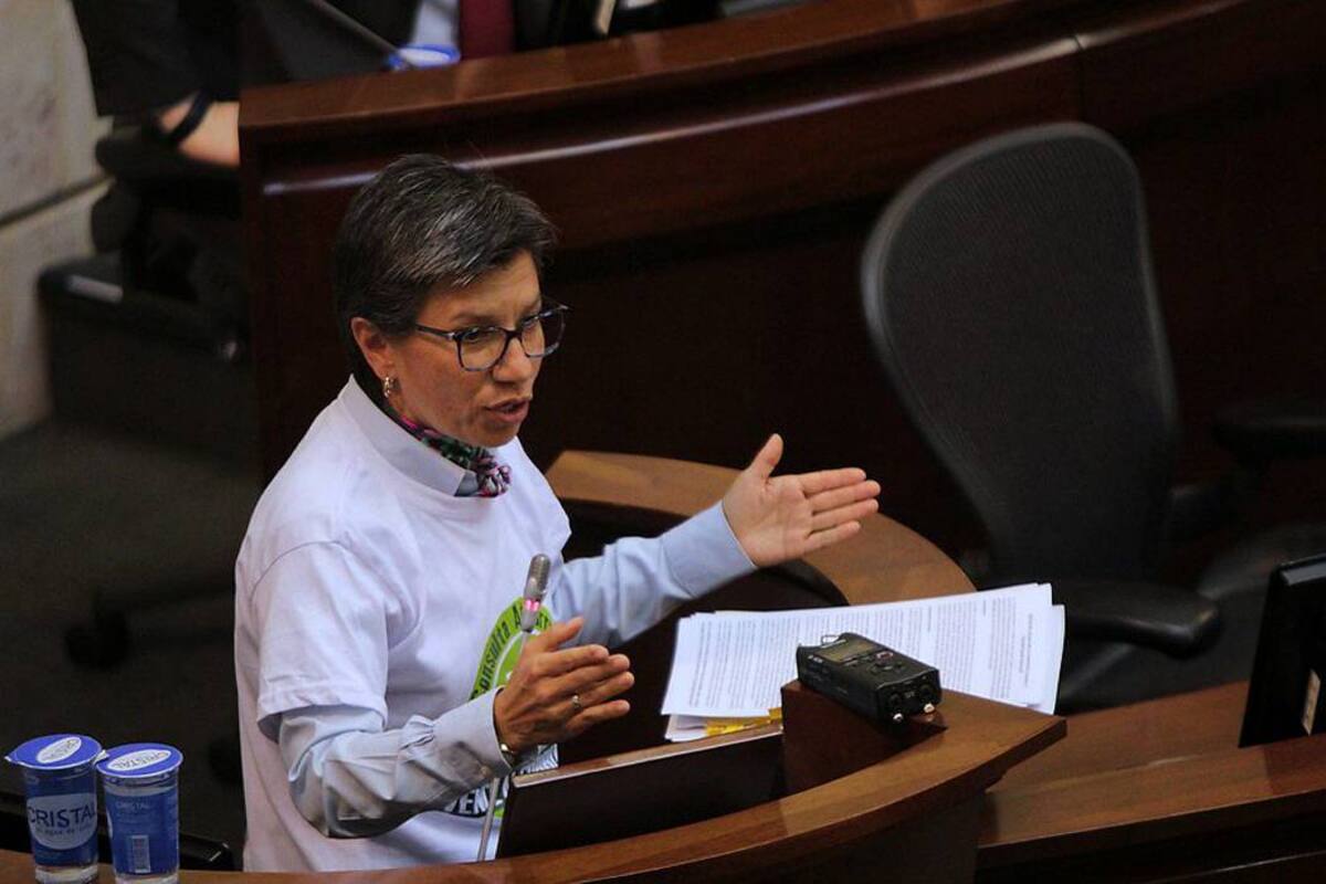 Fuerte pelea entre senadora Claudia López e integrantes del Centro Democrático