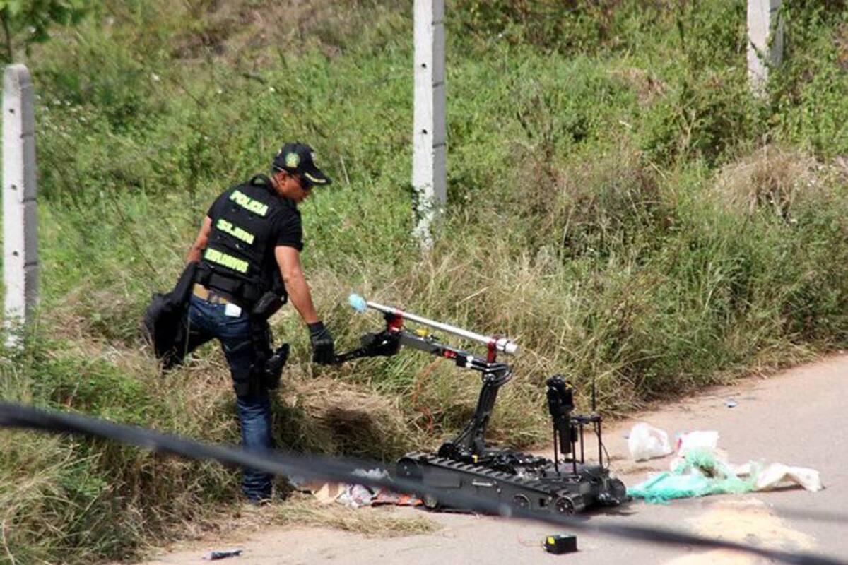Policía controló dos cargas explosivas en Neiva (Foto: Colprensa/VANGUARDIA LIBERAL)