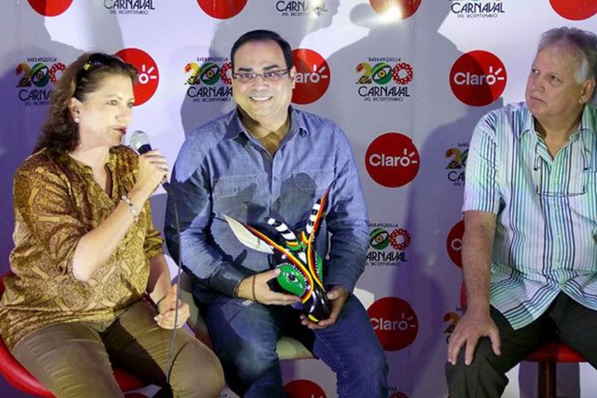 Gilberto Santa Rosa en la batalla de flores (Foto: Colprensa/VANGUARDIA LIBERAL)