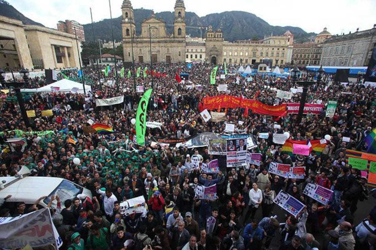 Seguidores de Gustavo Petro llenaron la Plaza de Bolívar (Foto: Colprensa/ VANGUARDIA LIBERAL)