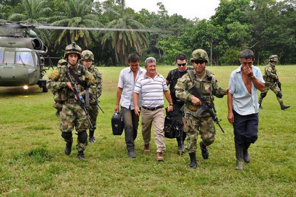 Ejército capturó a alias 'Piquiña' implicado en el secuestro de Romeo Langlois (Foto: Colprensa/ VANGUARDIA LIBERAL)