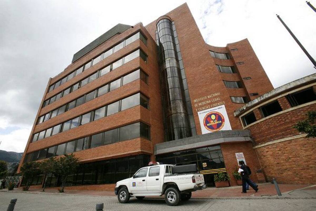 Avanza la entrega de cuerpos del accidente Bogotá-Girardot (Foto: Colprensa/VANGUARDIA LIBERAL)