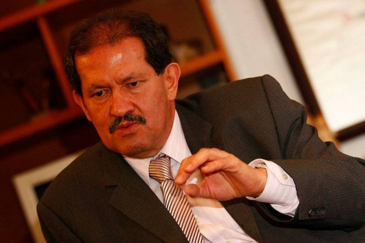 Angelino Garzón le desea pronta recuperación a Clara López (Foto: Colprensa/VANGUARDIA LIBERAL)
