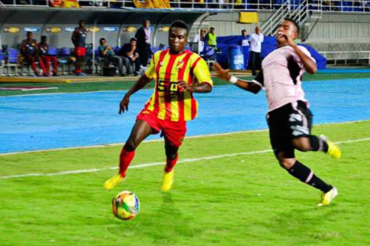 Partido entre Pereira y Cartagena terminó con enfrentamientos (Foto: Colprensa/VANGUARDIA LIBERAL)