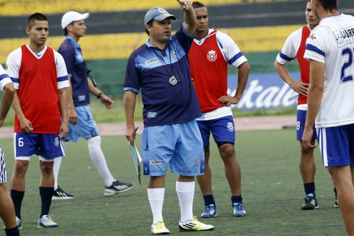 El gran luchador por dejar de estar en el último lugar de fútbol (Foto: César Flórez / VANGUARDIA LIBERAL)