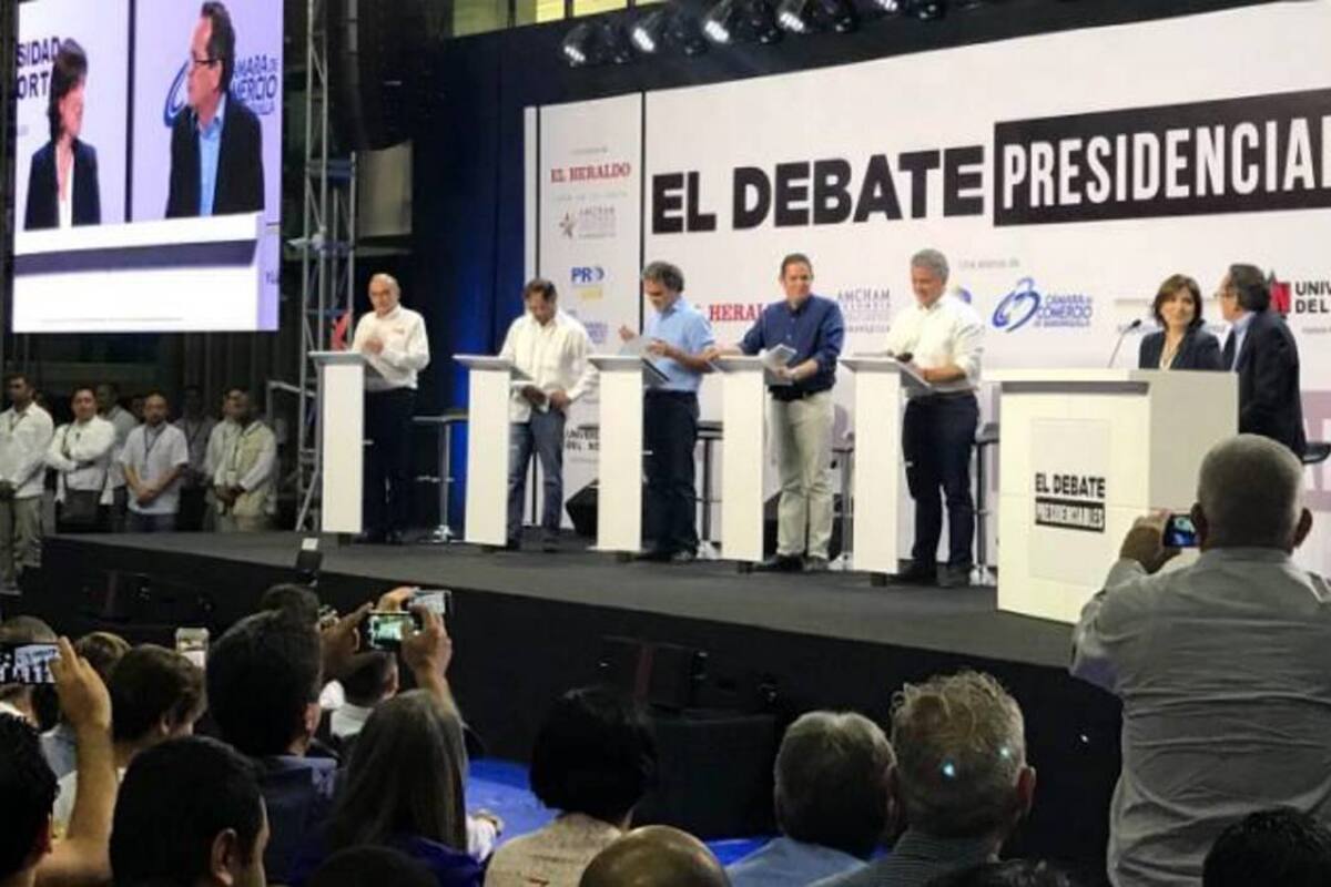 Los cuestionamientos sobre el pasado de los candidatos calentaron en debate. (Foto: Archivo/VANGUARDIALIBERAL)