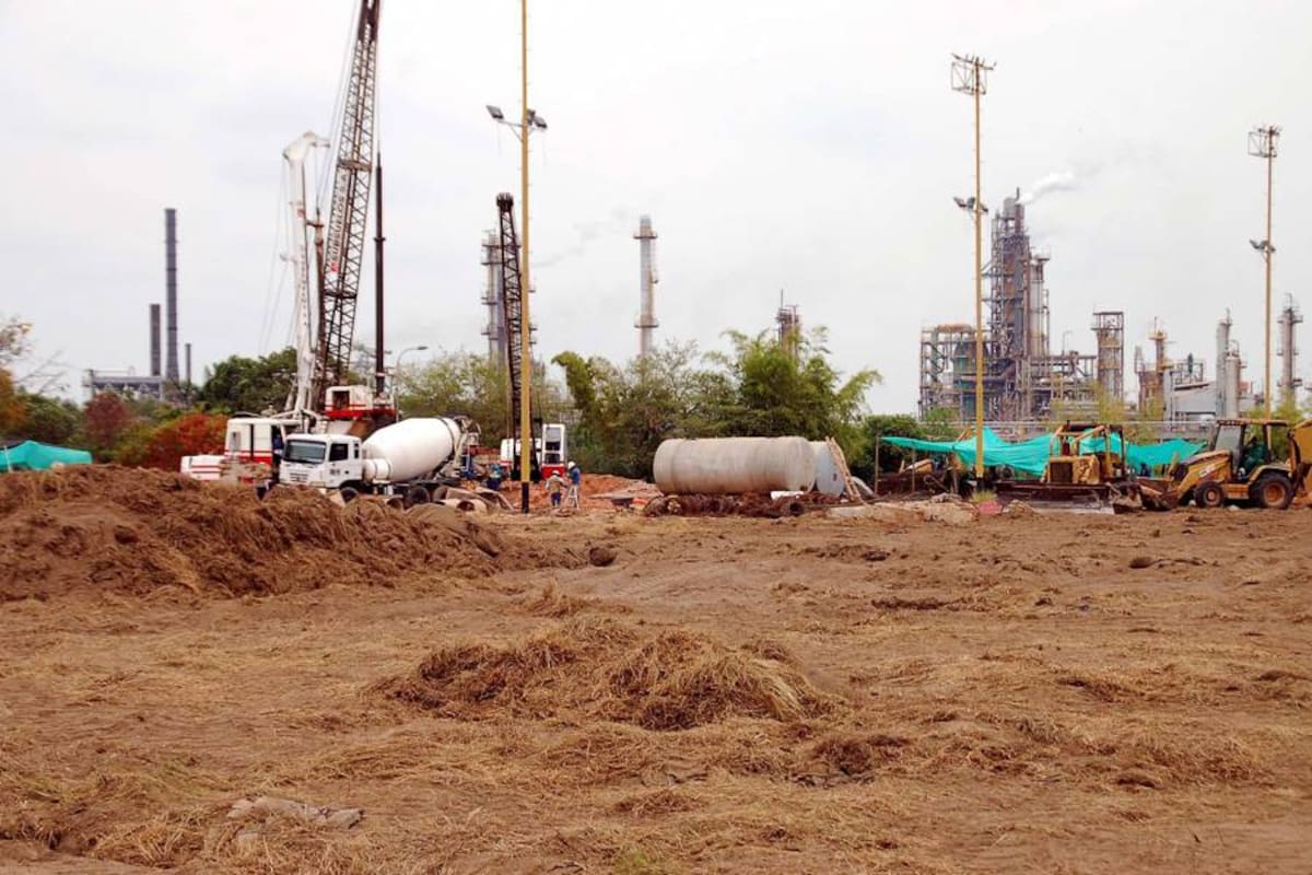 La Gobernación tendrá que aplicar un plan de mejoramiento para establecer soluciones a las deficiencias detectadas en construcción del nuevo estadio de fútbol de Barrancabermeja. (Foto: Edgar Pernett/VANGUARDIA LIBERAL)