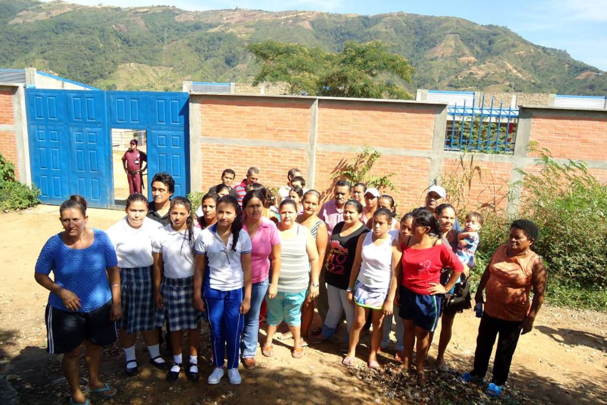 Protesta por falta de transporte escolar en colegio Villas de San Ignacio de Bucaramanga (Foto: Archivo /VANGUARDIA LIBERAL)
