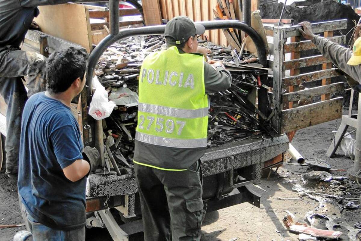 La Policía fundió 25.000 armas blancas incautadas en el área metropolitana (Foto: Suministradas Policía Nacional)