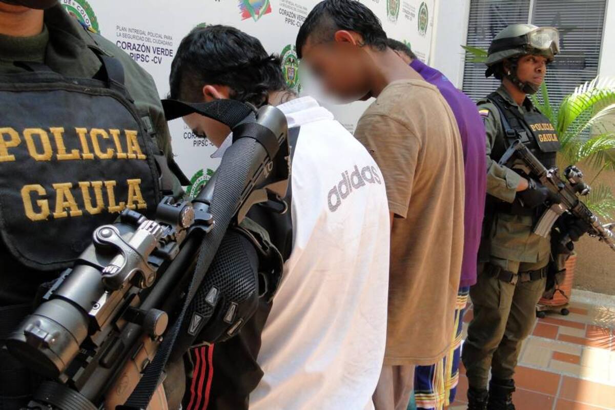 Detenidos tres hombres que extorsionaban a un menor de edad en Girón (Foto: Suministrada/ VANGUARDIA LIBERAL)