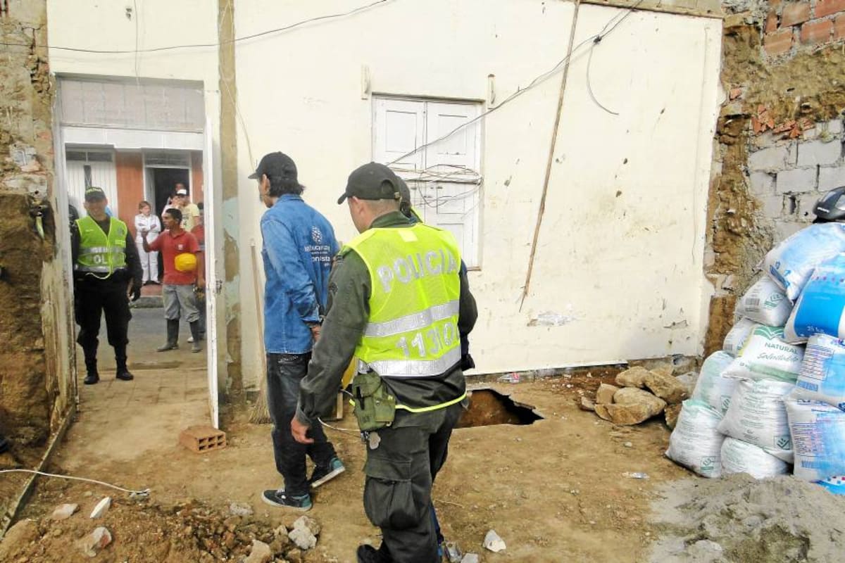 En flagrancia fueron capturados presuntos ‘apartamenteros’ (Foto: Suministrada Policía Metropolitana/ VANGUARDIA LIBERAL)