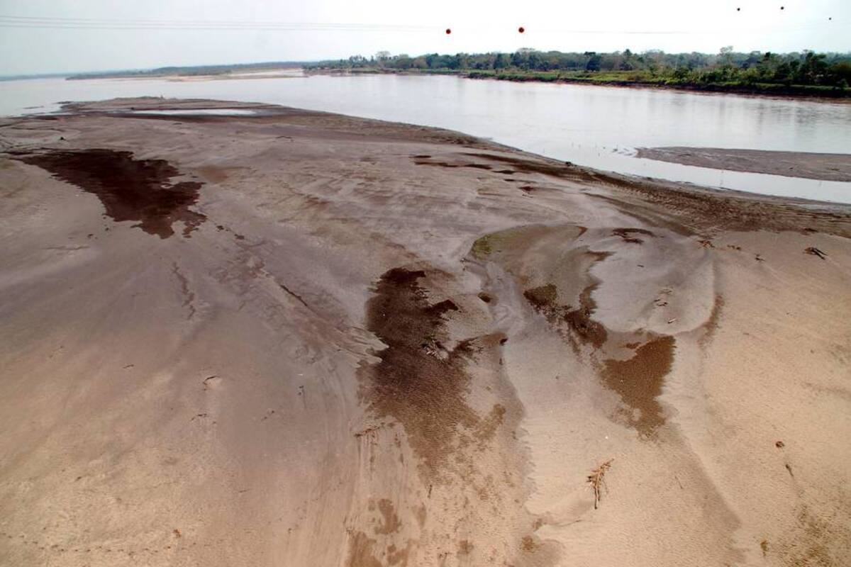 Así luce el río Magdalena a su paso por Barrancabermeja, Santander, (Foto: Edgar Pernett/VANGUARDIA LIBERAL)