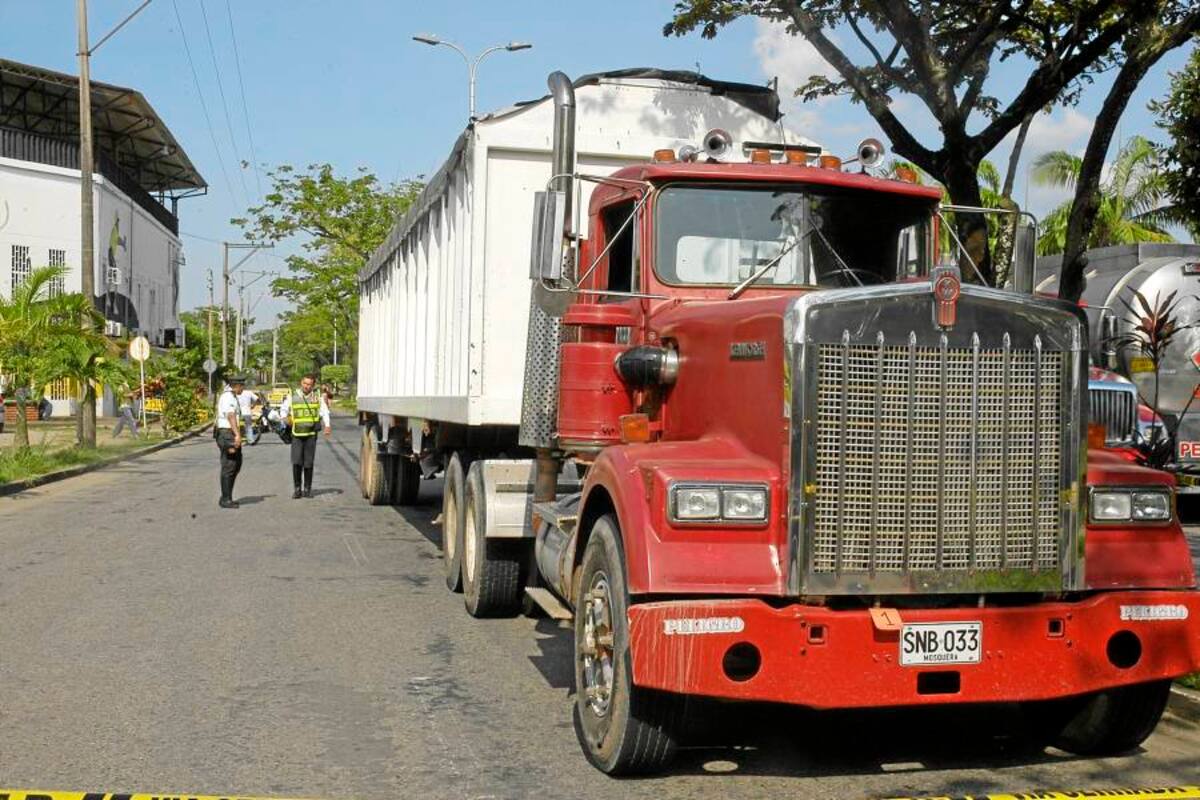 Se habilitó el tránsito de vehículos pesados entre Bucaramanga y Barrancabermeja (Foto: Archivo/VANGUARDIA LIBERAL)