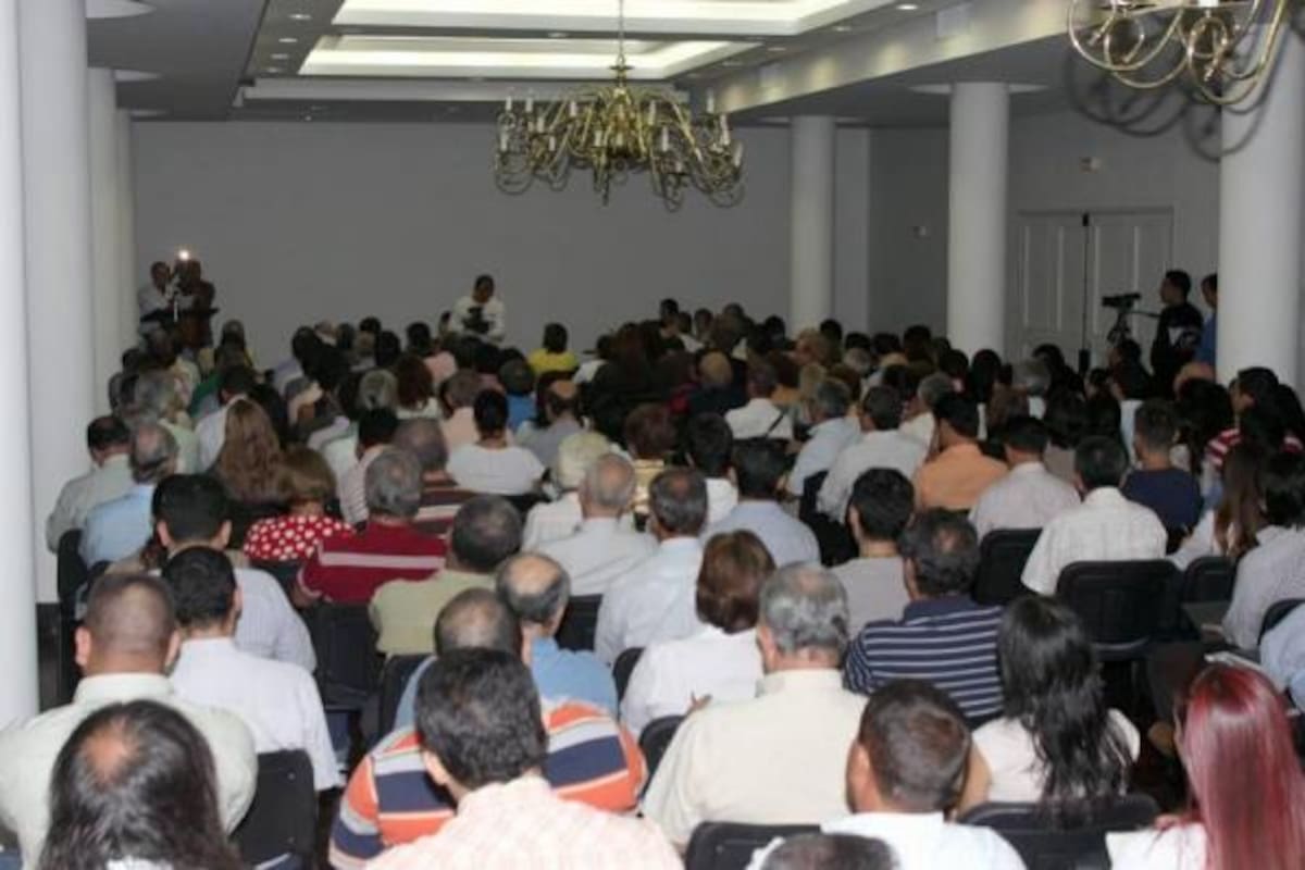 Cerca de 260 personas asistieron a esta actividad, organizada por Participar.(Foto: Nelson Díaz/ Vanguardia Liberal)