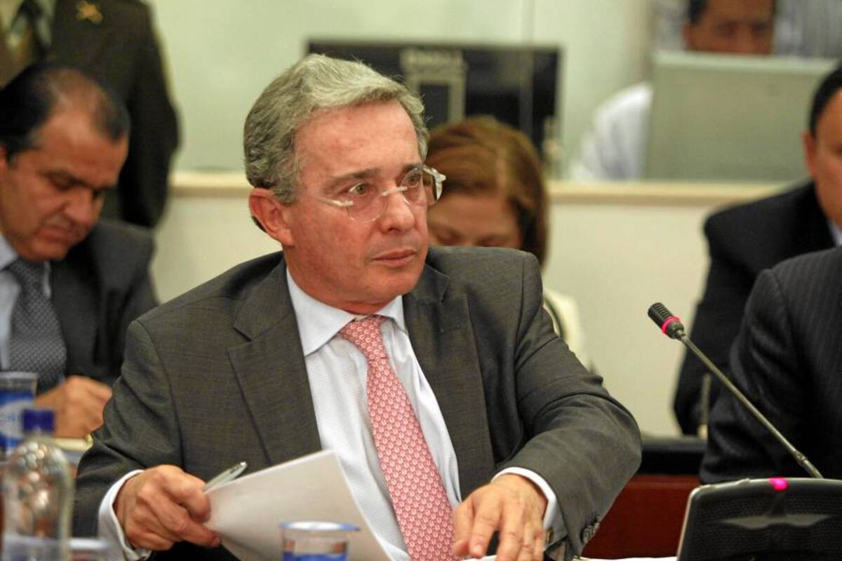 Expresidente Uribe presentará denuncia penal contra Mancuso (Foto: Archivo/VANGUARDIA LIBERAL)