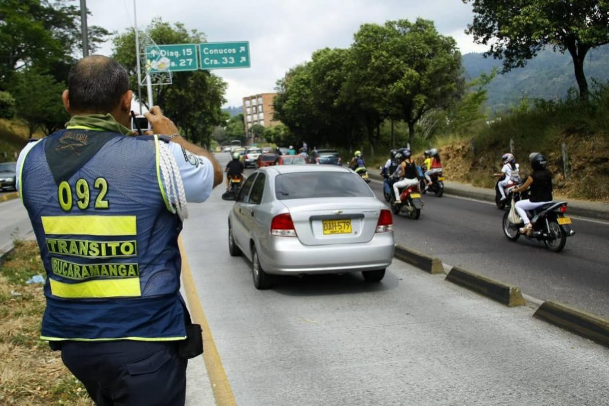 Un drone grabará a conductores mal estacionados o que invadan carril de Metrolínea (Foto: ARCHIVO/VANGUARDIALIBERAL)