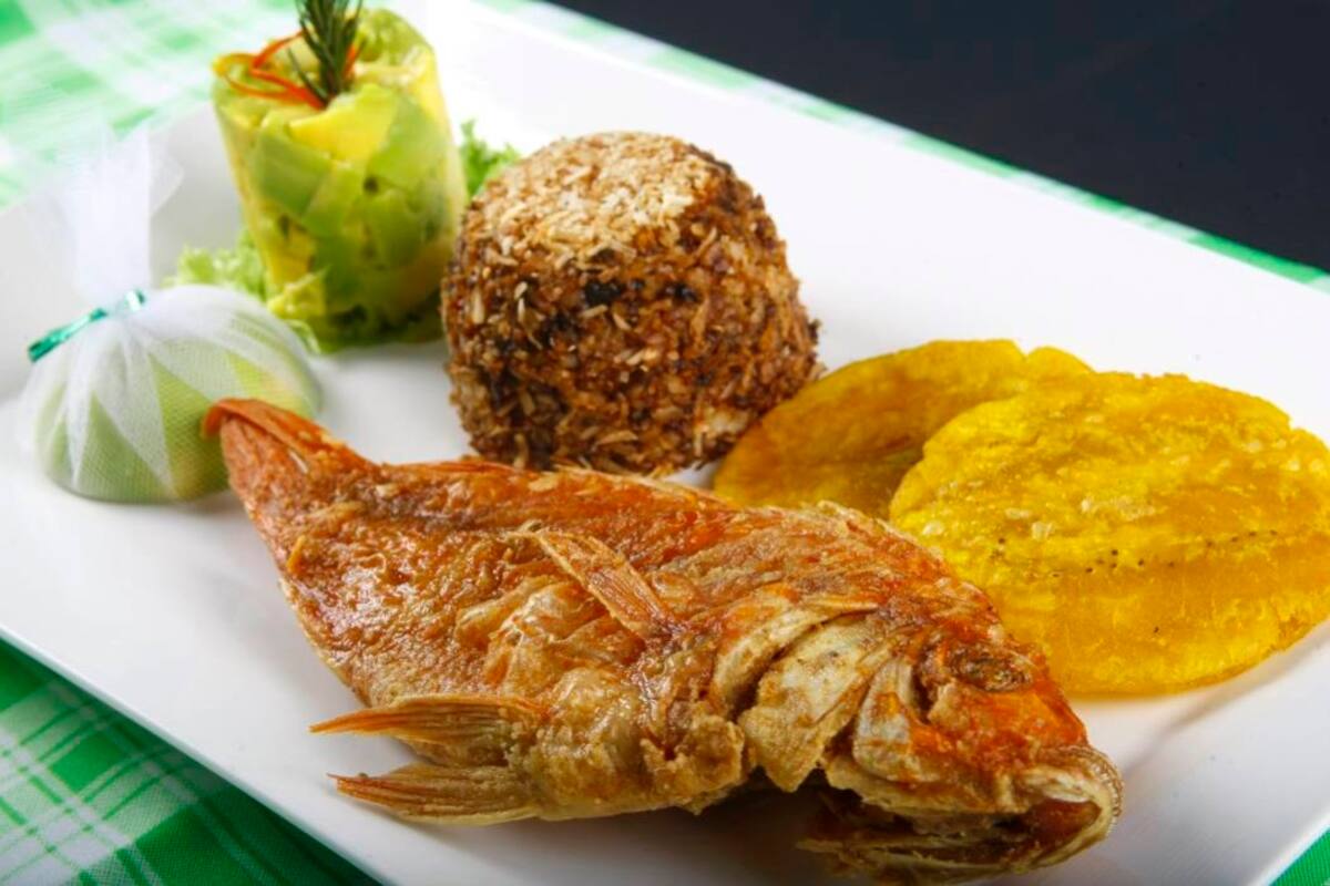 Sencillo, fácil de preparar y muy delicioso, así es el pescado frito. (Foto: Archivo / Cocinarte)
