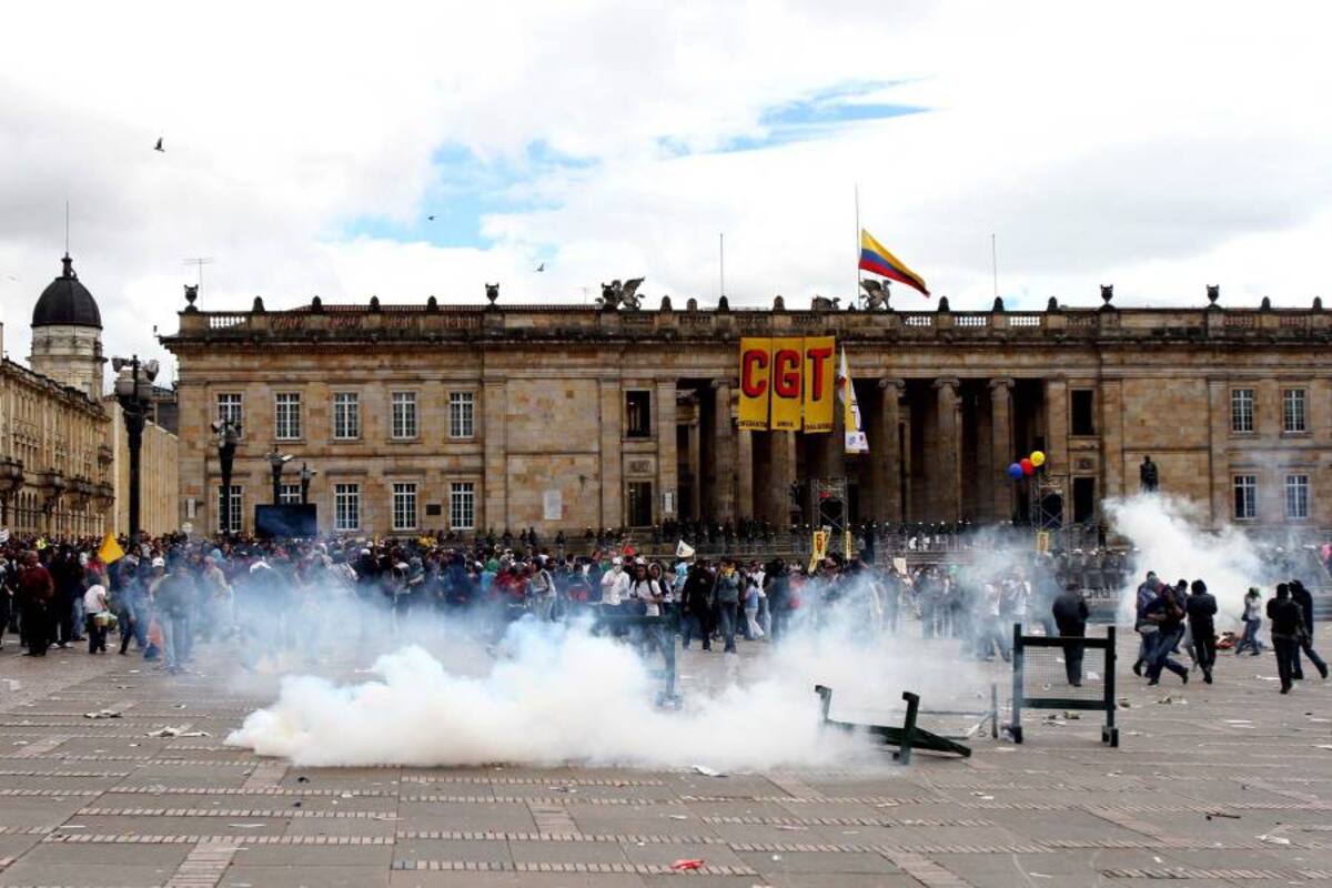 Desmanes en la Plaza de Bolívar (Foto: Archivo/VANGUARDIA LIBERAL)