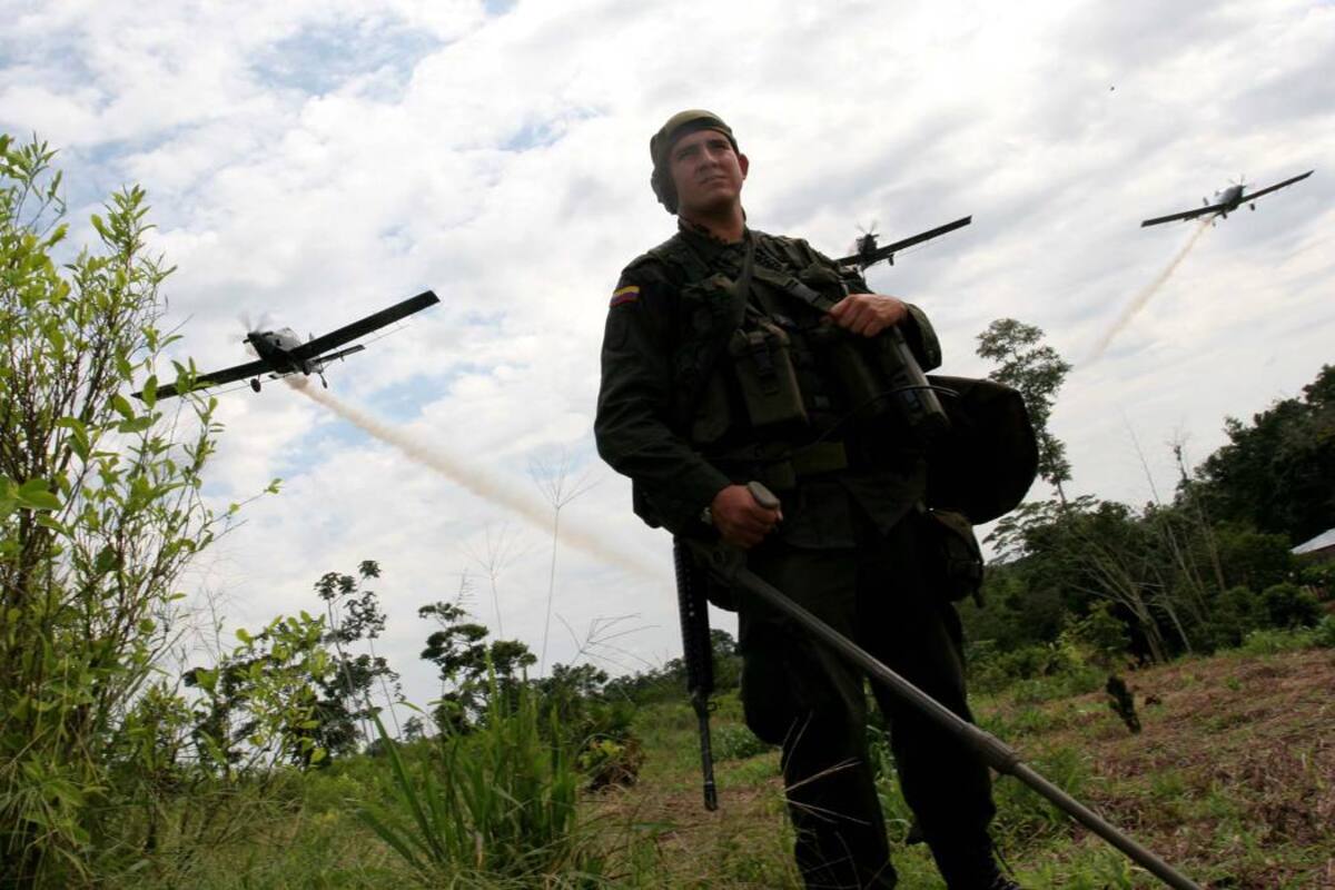 La fumigación aérea fue prohibida por la Corte Constitucional. (Foto: Colprensa /VANGUARDIA LIBERAL)