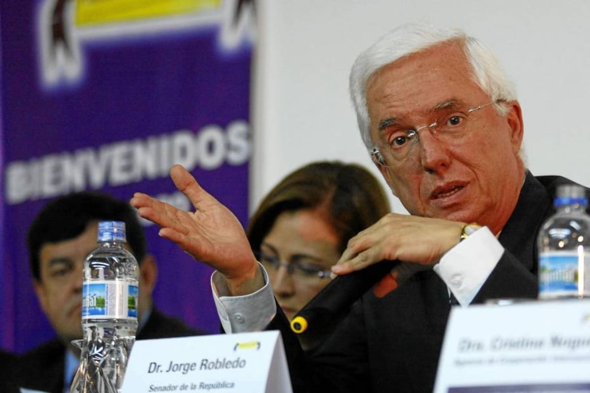 Robledo critica la Ley Estaturaria en salud (Foto: COLPRENSA/VANGUARDIA LIBERAL)