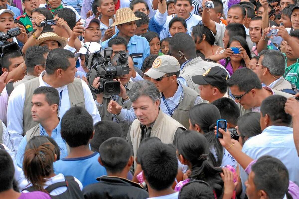 Indígenas reciben con abucheos a Santos en el conflictivo Cauca (Foto: Colprensa / VANGUARDIA LIBERAL)