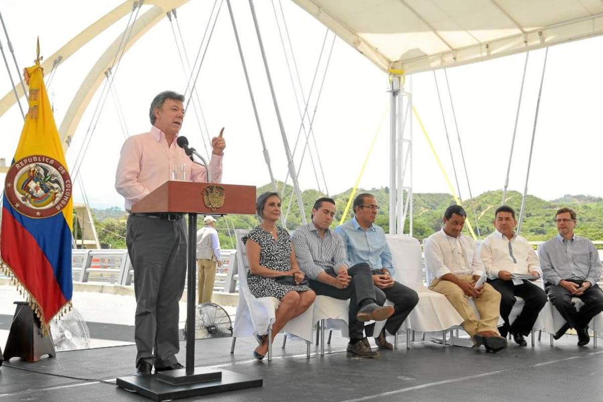 Santos habló para Santander a través de 50 emisoras comunitarias (Foto: Archivo/VANGUARDIA LIBERAL)