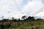 Gobierno tumba decreto que prohibía la fumigación aérea con glifosato