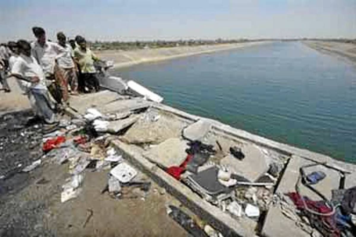 Mueren 6 niños y una mujer al caer un autobús escolar a un río en la India (Foto: Tomada de internet/VANGUARDIA LIBERAL)