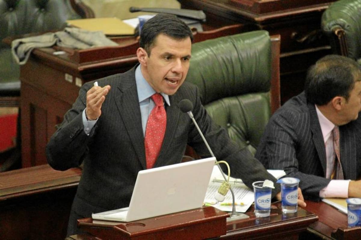 "Grupos armados que fueron indultados en el pasado deberán pedir perdón a las víctimas": Guillermo Rivera (Foto: Tomada de internet/VANGUARDIA LIBERAL)