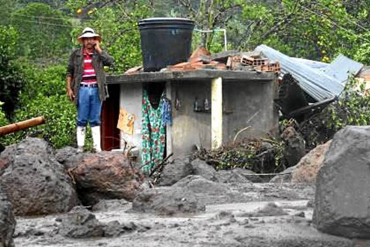 Continúa la búsqueda de 11 desaparecidos tras avalancha en Isnos, Huila (Foto: Tomada de www.elcolombiano.com/VANGUARDIA LIBERAL)