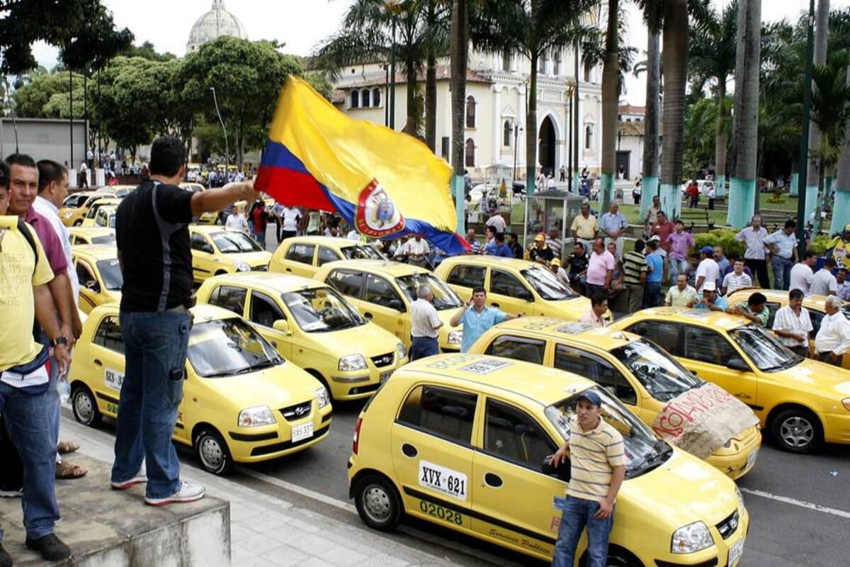 Taxistas dicen que “lunes o martes” sería su protesta en Bucaramanga (Foto: Archivo/VANGUARDIA LIBERAL)