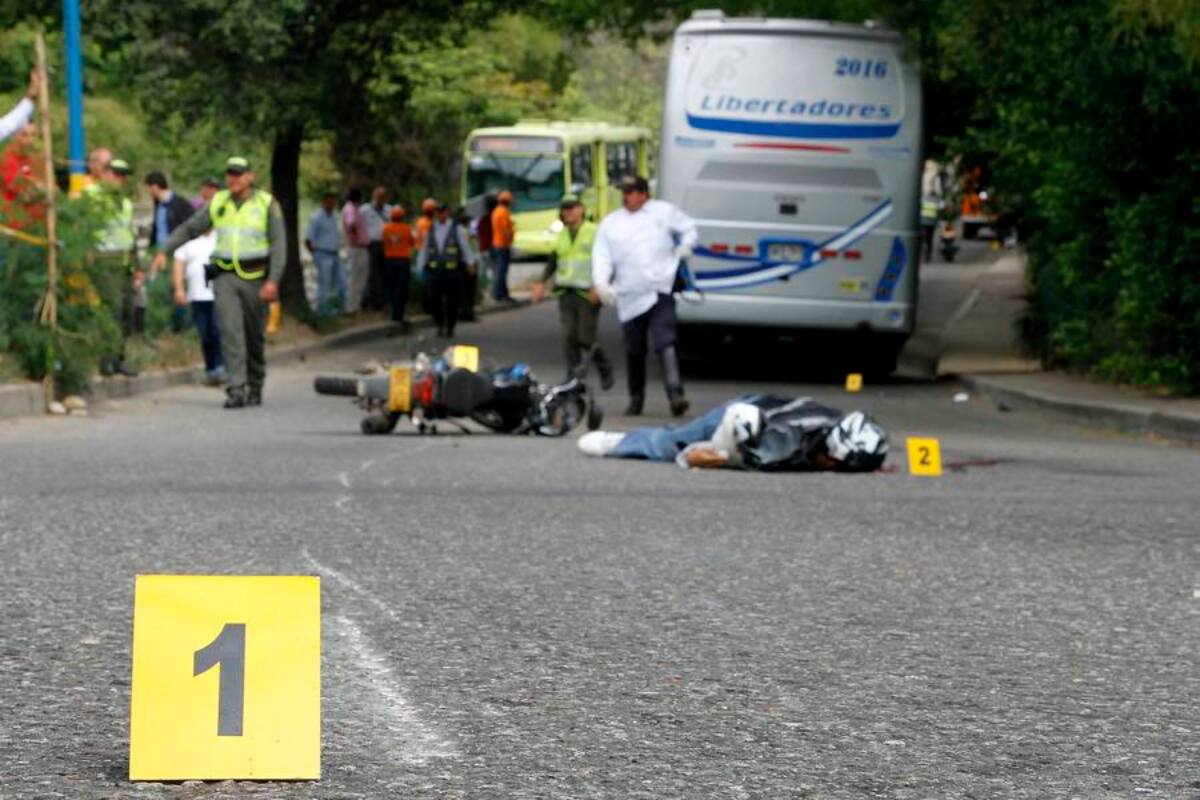 Murió parrillero accidentado en el puente El Bueno (Foto: MARCO VALENCIA/VANGUARDIA LIBERAL)