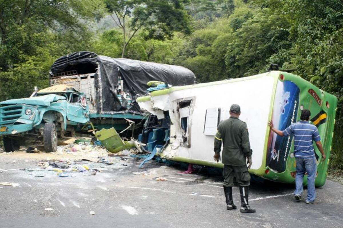 Los heridos del accidente están estables en diferentes hospitales. (Foto: César Flórez/ Vanguardia Liberal)