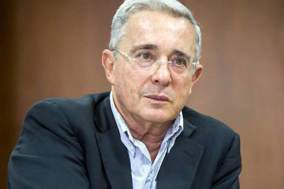 "Voy a combatir la infamia desde la libertad o desde la cárcel": Álvaro Uribe (Foto: Colprensa / VANGUARDIA LIBERAL)