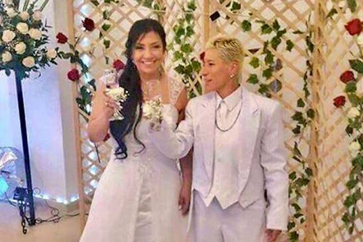 Lady Tabares, la “vendedora de rosas”, se casó en Medellín (Foto: TOMADO DE TWITTER.COM/VANGUARDIA LIBERAL)