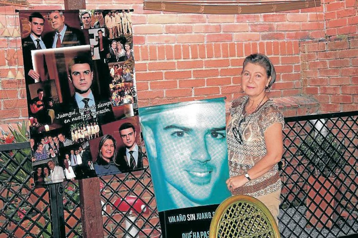 Emilia Ospina y su esposo Andrés Gómez lideran la Fundación ‘Juggo’, que busca ofrecerles oportunidaes de estudio a jóvenes de escasos recursos de Bucaramanga. (Foto: Javier Gutiérrez/ VANGUARDIA LIBERAL)