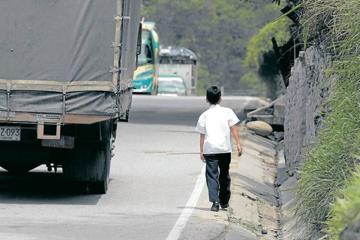 ¿Y dónde están los andenes en Bucaramanga? (Foto: Javier Gutiérrez / VANGUARDIA LIBERAL)