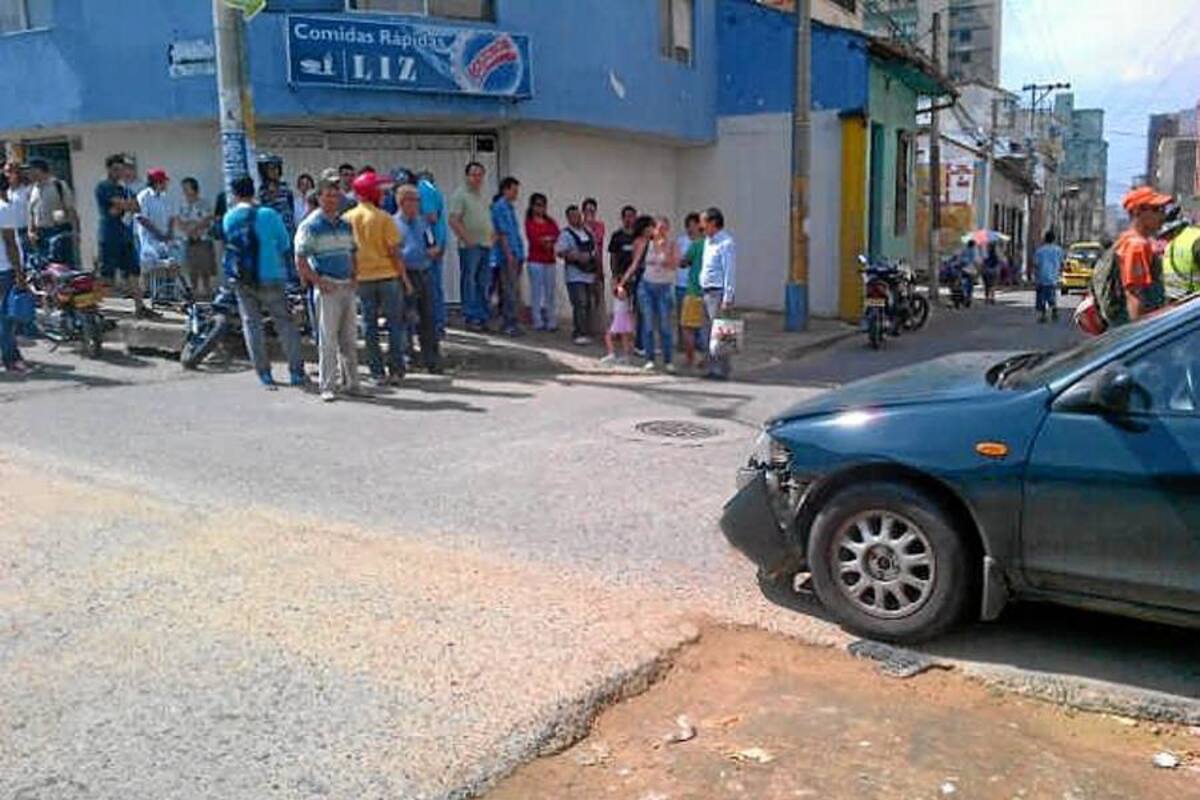 Dos heridos en accidente de tránsito en el Centro de Bucaramanga (Foto: Suministrada)