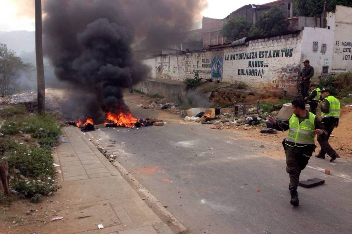 Restablecen paso hacia el Norte de Bucaramanga tras disturbios de ‘piratas’ (Foto: SUMINISTRADA /VANGUARDIA LIBERAL)