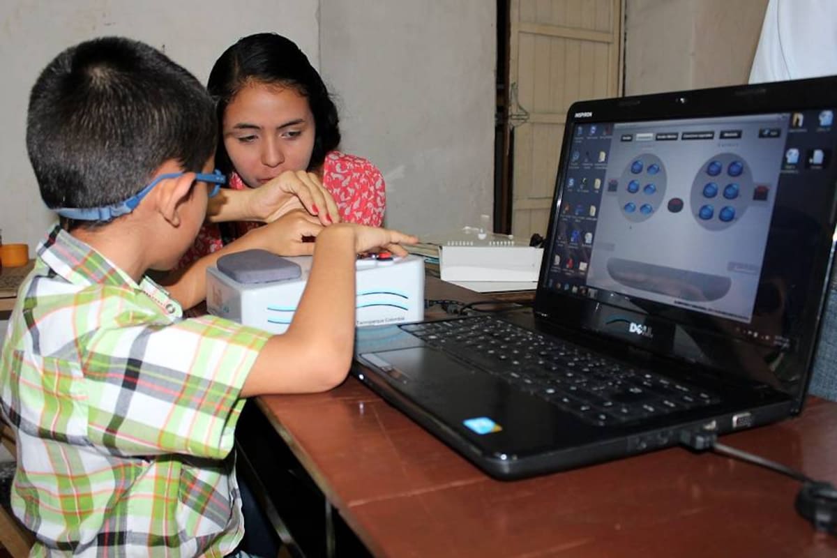 Santandereanas diseñan novedoso dispositivo digital para aprender Braille (Foto: Suministrada / VANGUARDIA LIBERAL)