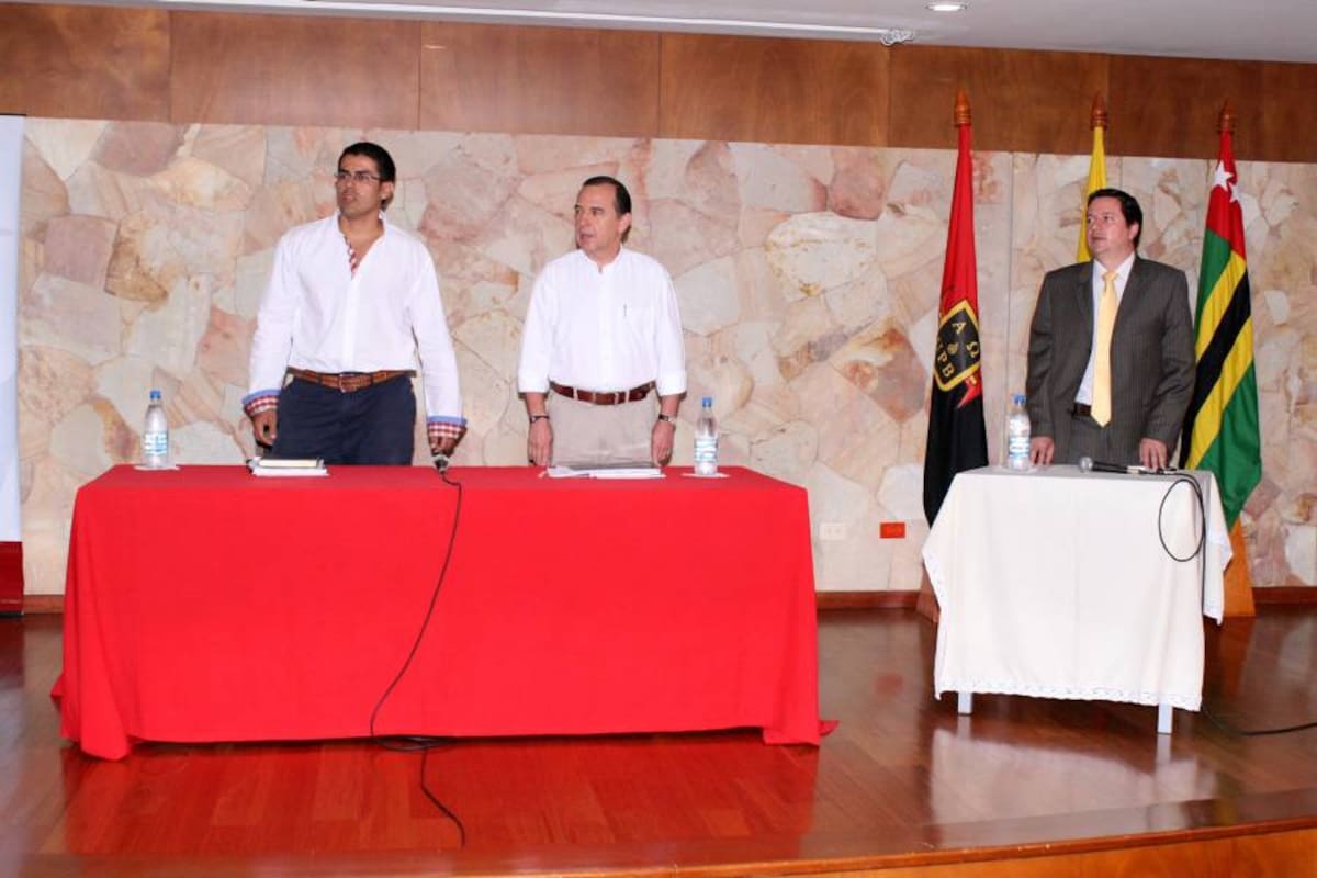 Candidatos a la Alcaldía de Piedecuesta asistieron al debate organizado por la UPB. (Foto: Mauricio Betancourt/VANGUARDIA LIBERAL)