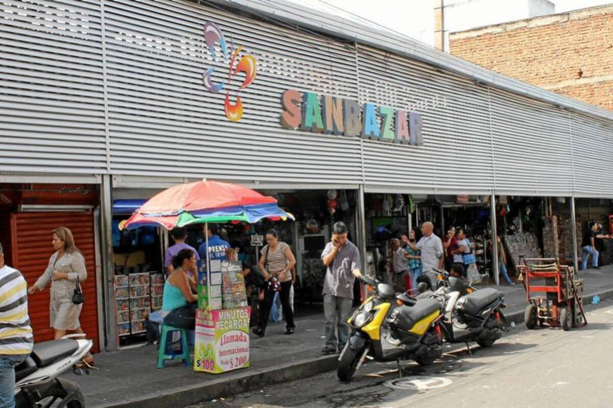 Exvendedores informales piden la salida de comerciantes de las calles (Foto: Cortesía Alcaldía de Bucaramanga/VANGUARDIA LIBERAL)