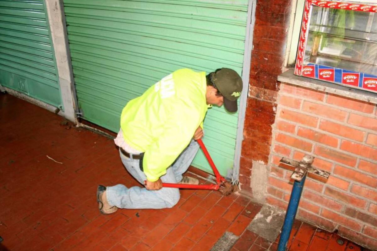 Incautados más de $157 millones en libros y discos compactos 'piratas' en Bucaramanga (Foto: Suministrada/ VANGUARDIA LIBERAL)