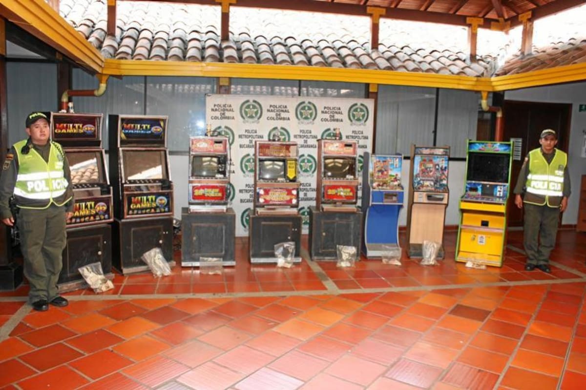 Policía incautó 8 máquinas paga monedas en Girón por evasión de impuestos (Foto: Suministradas Policía Metropolitana)