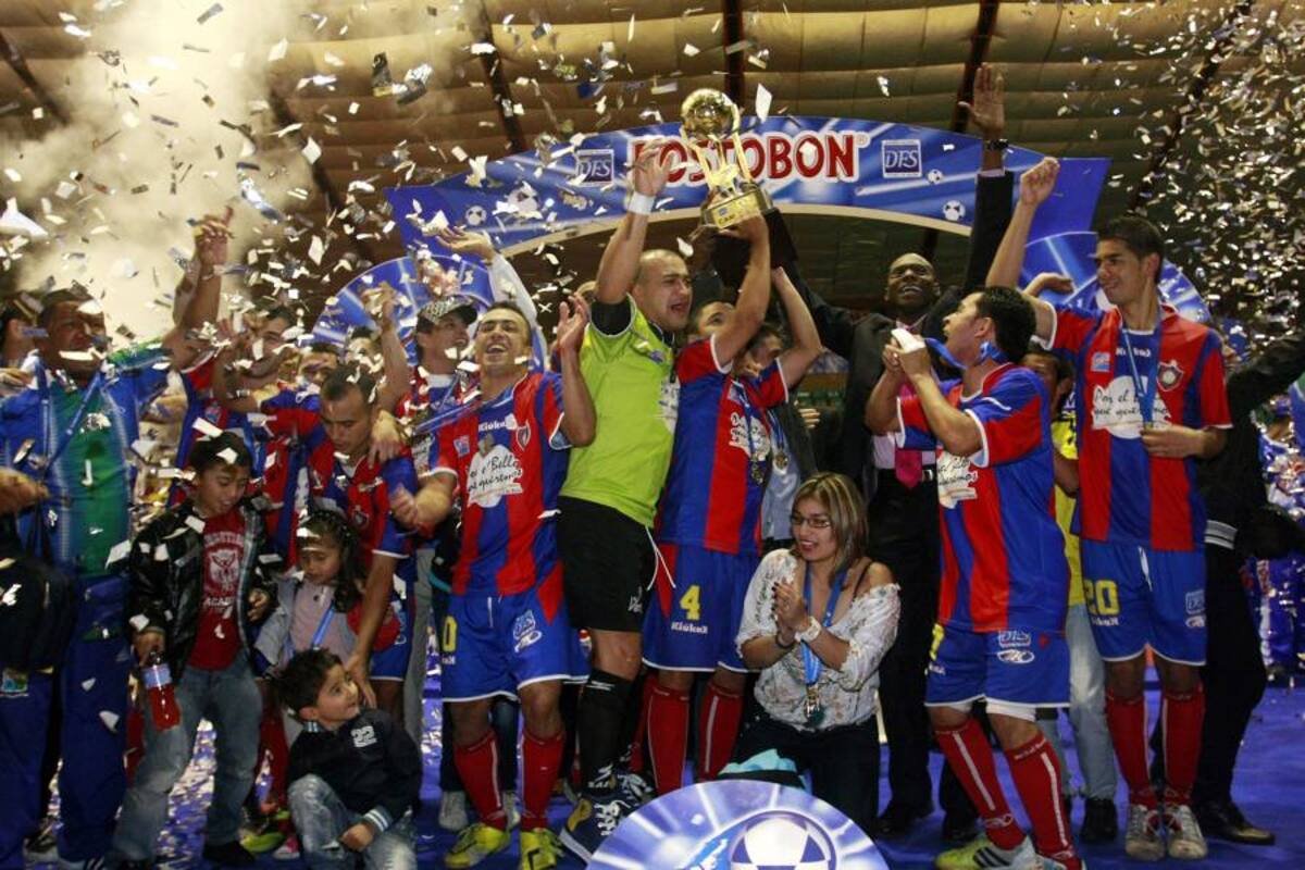 Bello Innovar se coronó campeón del torneo de microfútbol (Foto: Colprensa/VANGUARDIA LIBERAL)