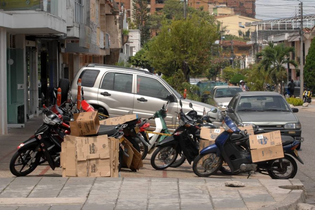 Alcaldía aclaró que POT obliga a que comerciantes deben tener parqueaderos para clientes (Foto: Archivo/VANGUARDIA LIBERAL)