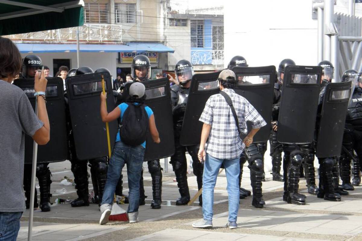 Según el vicerrector Administrativo de la UIS, durante las dos sema-nas de vigilancia de la Policía se ha podido identificar que las perso-nas que ingresan al campus van a estudiar, trabajar, investigar y a participar en actividades culturales. (Foto: Jaime Del Río / VANGUARDIA LIBERAL )