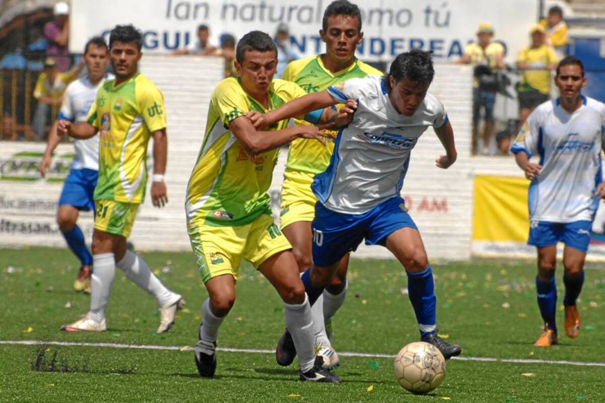 El domingo rueda el balón en el Torneo de la Cancha Marte (Foto: Archivo/VanguardiaLiberal)