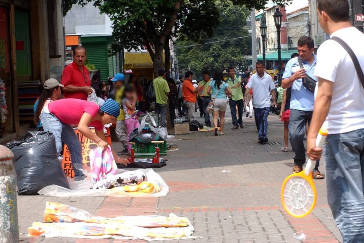 Sancionarán a quienes almacenen mercancía de vendedores ambulantes (Foto: Archivo/VANGUARDIA LIBERAL)
